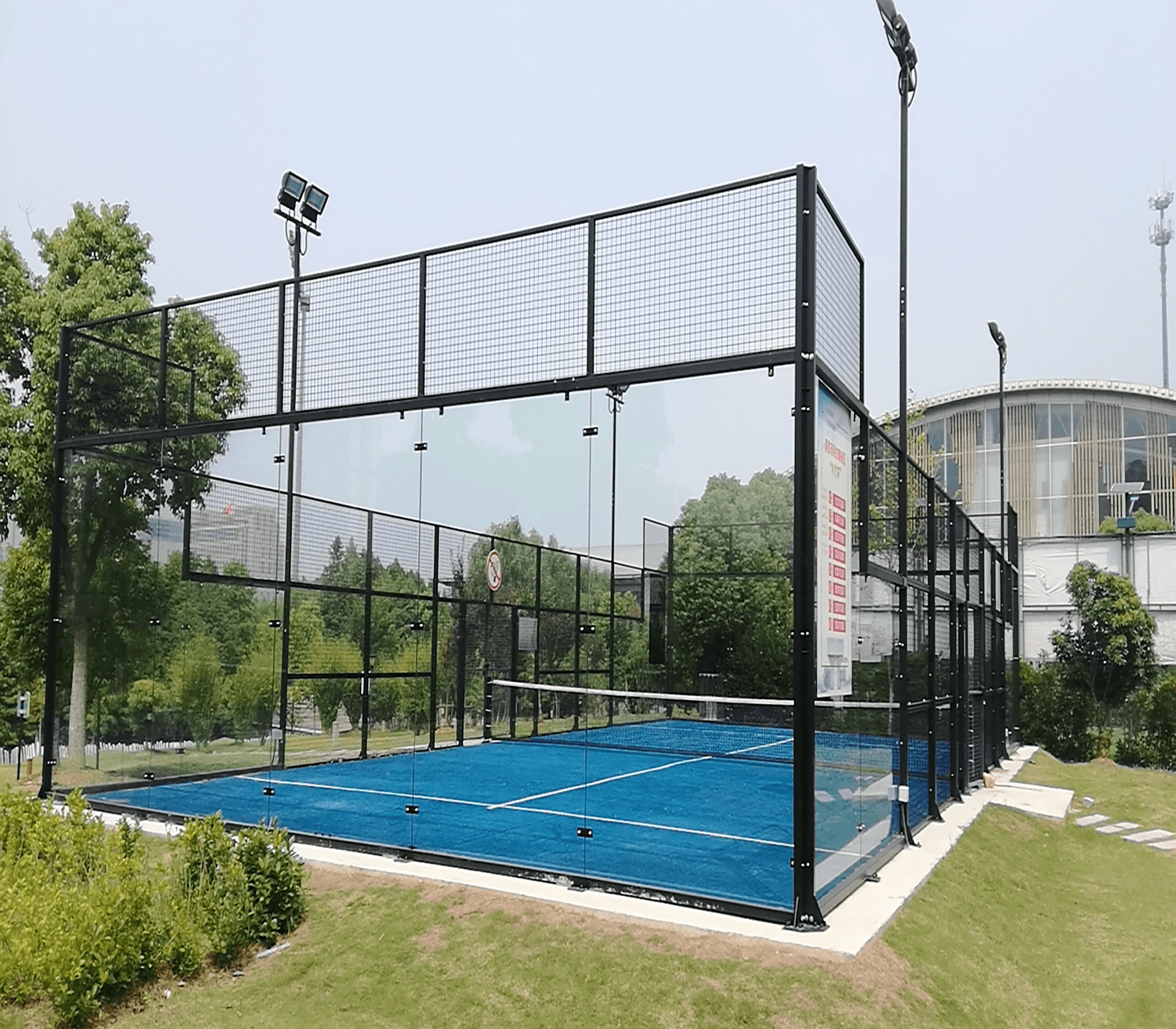 Pista de padel de cristal